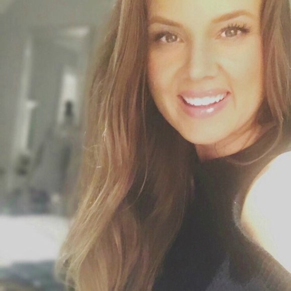 Meet your Posher, Ashley - Picture 1 of 1